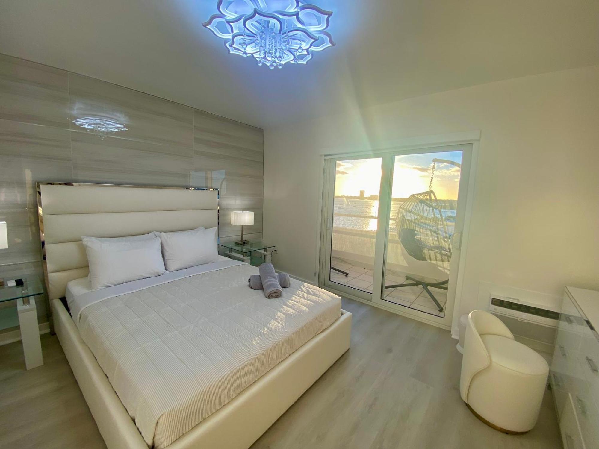 Panoramic Luxurious Waterfront One Bedroom Apartment With Miami Skyline View Free Parking 5Min Drive To Miami Beach Esterno foto