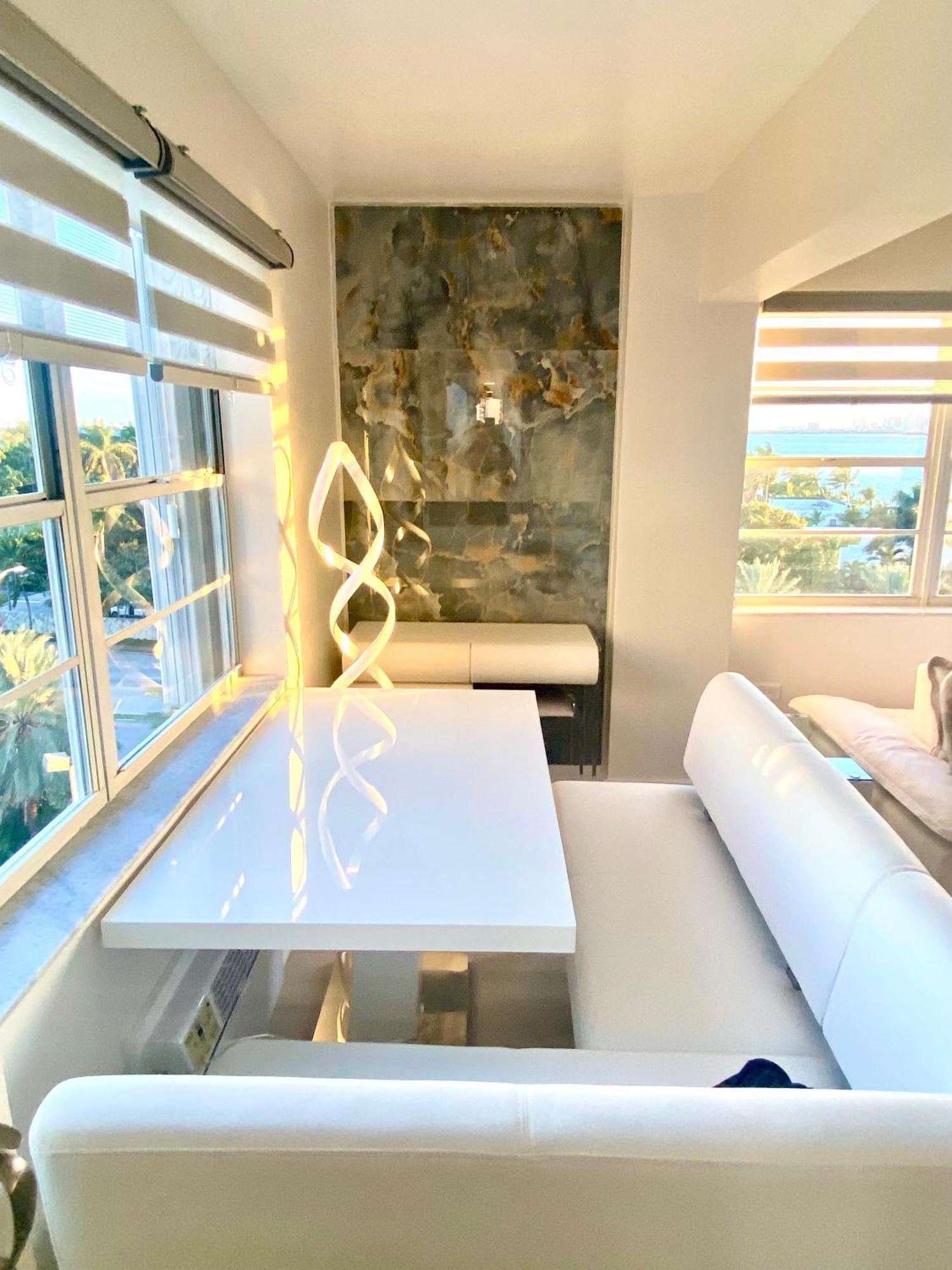 Panoramic Luxurious Waterfront One Bedroom Apartment With Miami Skyline View Free Parking 5Min Drive To Miami Beach Esterno foto
