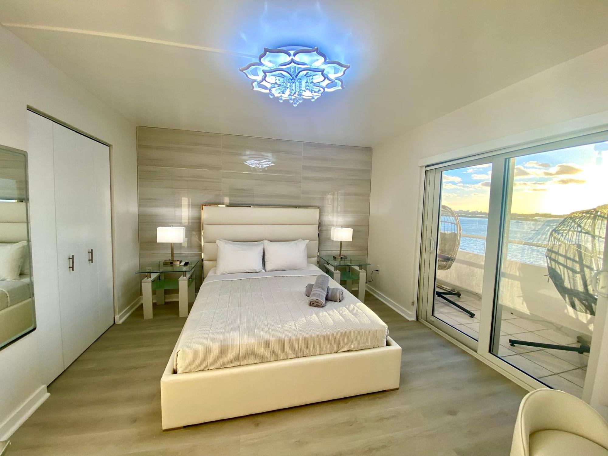 Panoramic Luxurious Waterfront One Bedroom Apartment With Miami Skyline View Free Parking 5Min Drive To Miami Beach Esterno foto